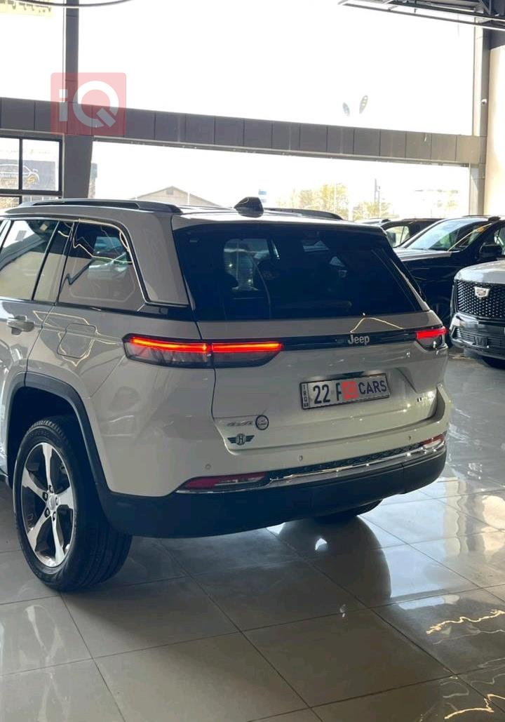 جيب جراند شيروكي